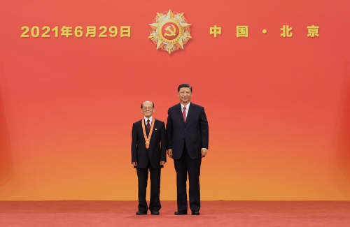 庆祝中国共产党成立100周年“七一勋章”颁授仪式在京隆重举行