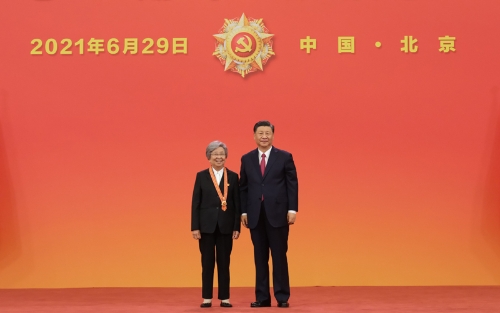 庆祝中国共产党成立100周年“七一勋章”颁授仪式在京隆重举行