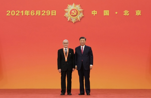 庆祝中国共产党成立100周年“七一勋章”颁授仪式在京隆重举行