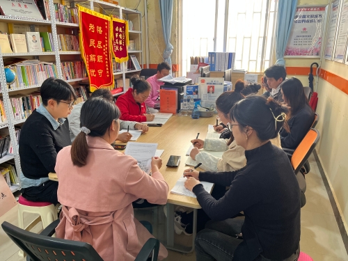 2024年重工社区组织开展学习“习近平总书记关于全市宣传思想文化工作暨网络安全和信息化工作思想”活动照片2