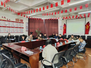 市政管理科周工作简报12.13 (盘龙区综合行政执法局组织召开中央环保督察石关坡工程弃土消纳场限期整改推进会议)(1)658